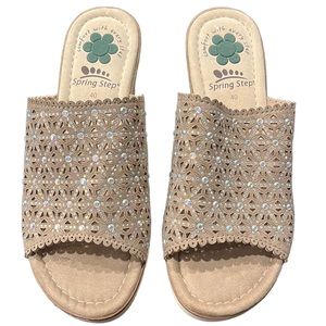 Spring Step Comfort Tan Wedge Heel Size US 9 EUR 40